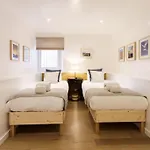 דירה Charm With Patio *