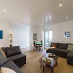 דירה Charm With Patio ליסבון