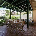 דירה Charm With Patio *