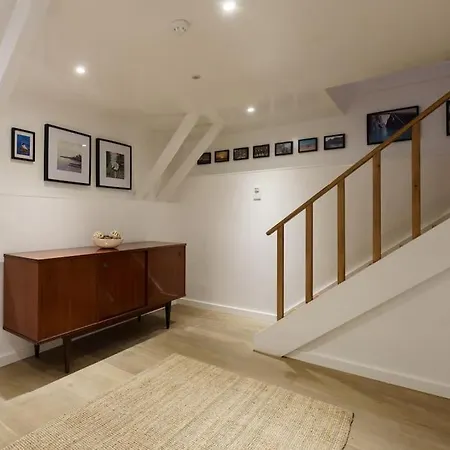 Charm With Patio Appartement