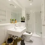Apartament Charm With Patio Lizbona