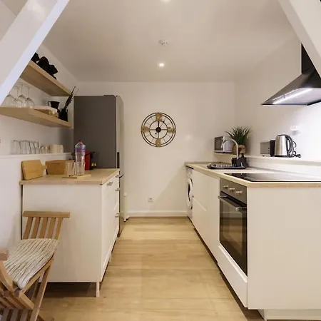 Charm With Patio Apartman *