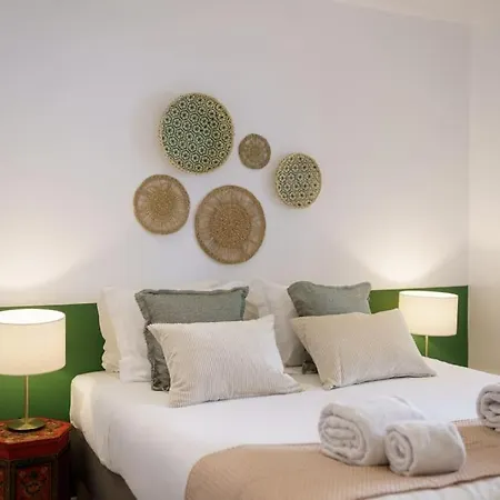 Charm With Patio Appartamento Lisbona