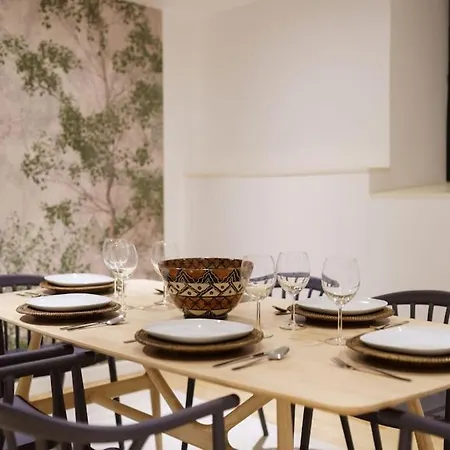 Charm With Patio Appartamento