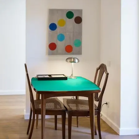 Charm With Patio Appartamento