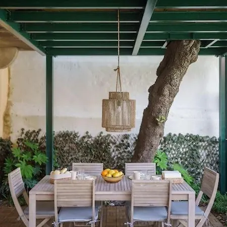 Charm With Patio Apartmán