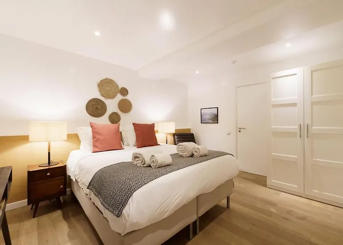 Appartement Charm With Patio Lissabon
