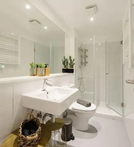 Appartement Charm With Patio Lissabon