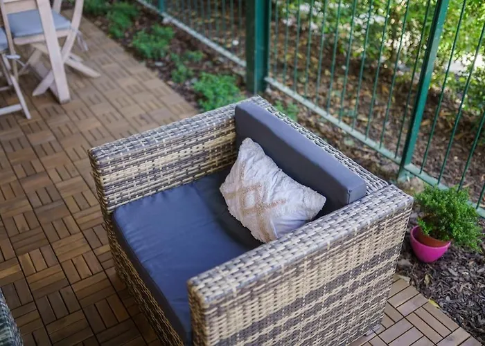 Appartement Charm With Patio