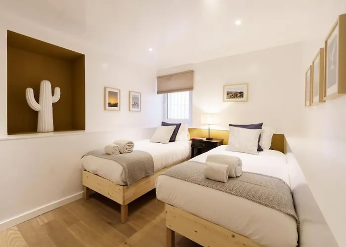 Charm With Patio Appartement