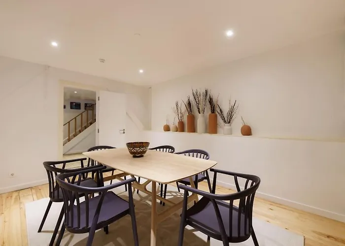 Charm With Patio * Lisboa