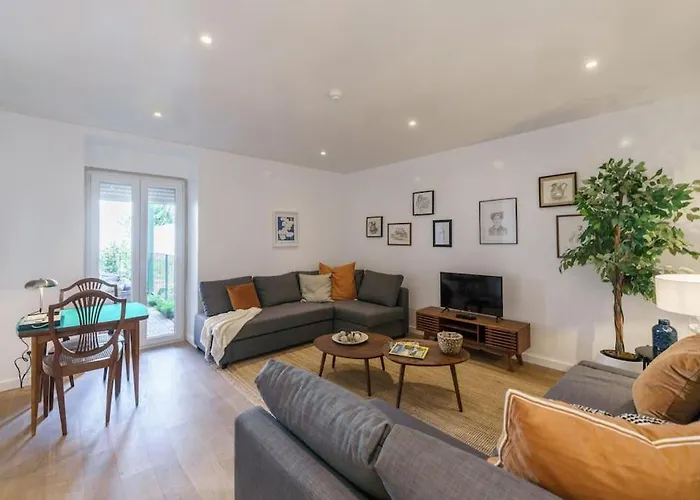 Charm With Patio Appartement