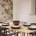 Charm With Patio Διαμέρισμα