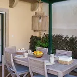 Charm With Patio * Lisboa