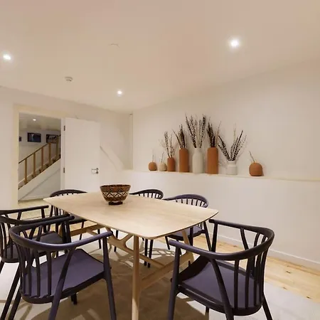 Charm With Patio * Lisboa